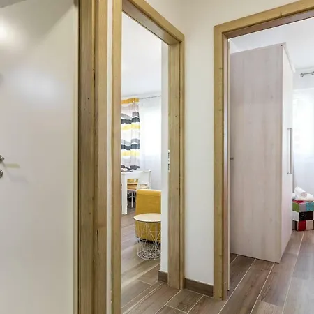 Apartments Cezar Split Exterior photo